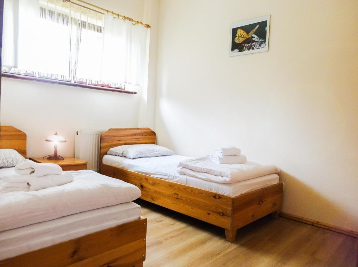 Aparthotel Zadrna Rezydencja à Chełmsko Śląskie Extérieur photo